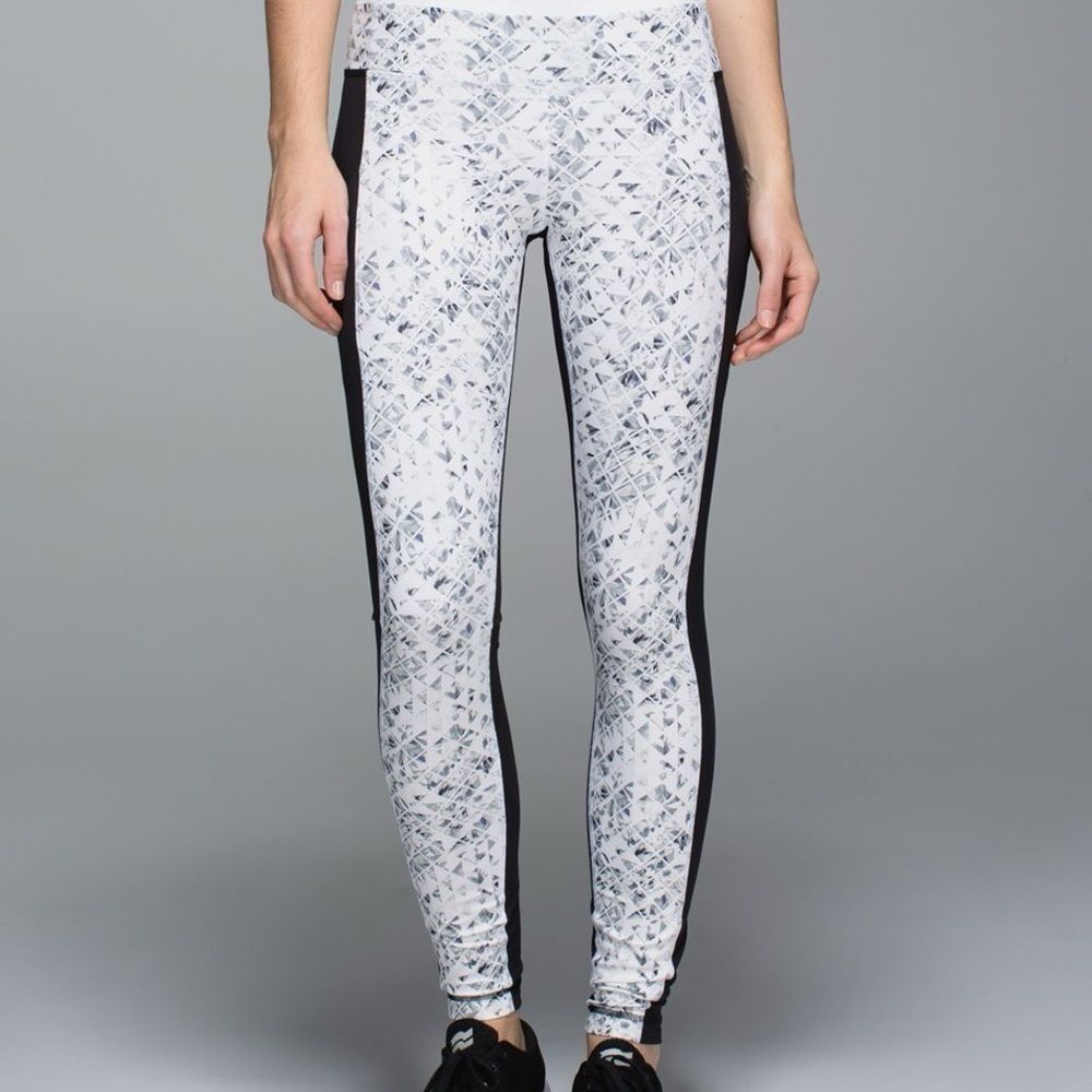 LIKE NEW LULULEMON Speed Tight II *Full-On Luxtreme! - Picture 2 of 10